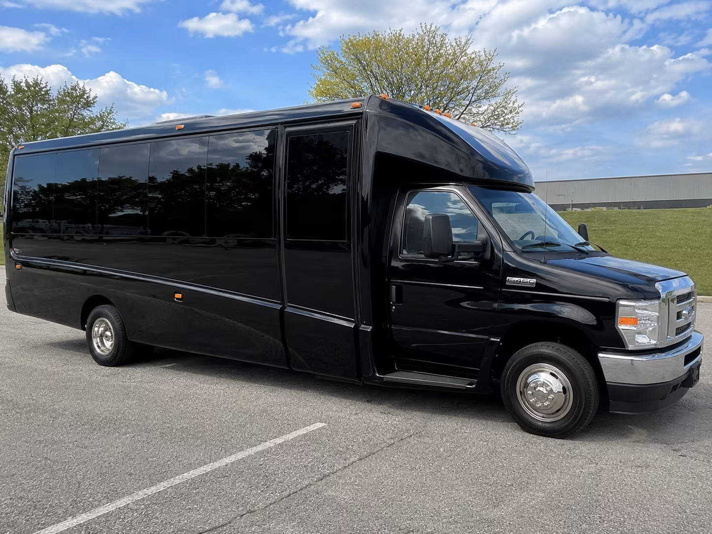 Columbus Airport Shuttle & Transportation party bus exterior