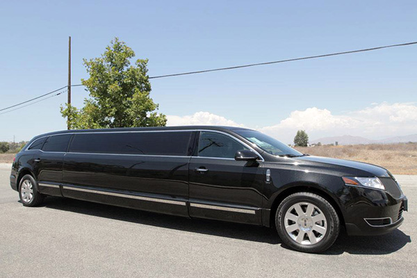 Columbus 8 Passenger Limo